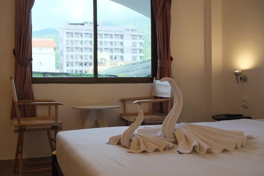 Mypatong Social Hostel Patong Exterior foto
